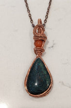 Load image into Gallery viewer, The Zest &amp; Zephyr Talisman- Necklace - Bloodstone &amp; Carnelian - Copper Wrapped