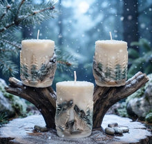 Load image into Gallery viewer, Echoes of wolves in blizzard - Candle