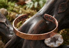 Load image into Gallery viewer, Thin Hammered Copper - Bracelet