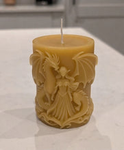 Load image into Gallery viewer, Echoes of Ancient Alliances - Dragon &amp; Elf  - Candle