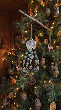 Load image into Gallery viewer, Pacific Tide Malachite Jellyfish - Sun Catcher - Ornament