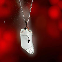 Load image into Gallery viewer, The Garnet Current - Sea glass - Necklace