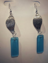 Load image into Gallery viewer, Sea glass - leaf - Earrings