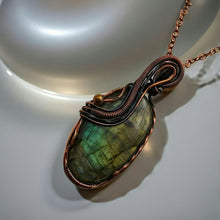Load image into Gallery viewer, Copper wrapped - Labradorite - Necklace
