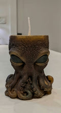 Load image into Gallery viewer, Titan of the Tides - Octopus - Candle