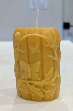 Load image into Gallery viewer, Raven’s Renewal - Raven - Butterfly - Candle