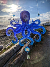 Load image into Gallery viewer, Octopus - Sun catcher - Echo of a Stone