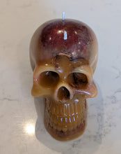 Load image into Gallery viewer, The Vivere Defiant - Skull - Candle
