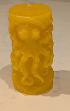 Load image into Gallery viewer, The Deep Diver - Octopus - Candle
