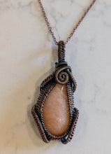 Load image into Gallery viewer, Echo of the Sun - Sunstone - Necklace