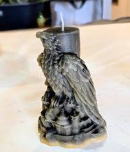 Load image into Gallery viewer, Sentinel of Aethelgard - Eagle - Candle