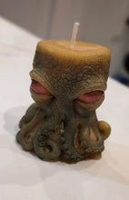 Load image into Gallery viewer, Cthulhu - Octopus - Candle