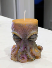 Load image into Gallery viewer, Abyssal Iridescence - Octopus - Candle