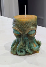 Load image into Gallery viewer, Abyssal Guardian - Octopus - Candle