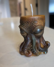 Load image into Gallery viewer, Deep Sea Shapeshifter - Octopus - Candle