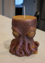 Load image into Gallery viewer, The Abyssal Voyager - Octopus - Candle