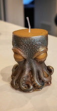 Load image into Gallery viewer, The Guardian of the Depths - Octopus - Candle