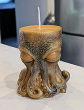 Load image into Gallery viewer, Aurum Abyss - Octopus - Candle