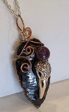 Load image into Gallery viewer, The Obsidian Harbinger - Arrowhead - Necklace - Raven