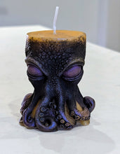Load image into Gallery viewer, Shadow &amp; Violet - Octopus - Candle - Raven Stone