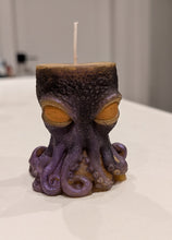 Load image into Gallery viewer, Shadow &amp; Tendril - Octopus - Candle