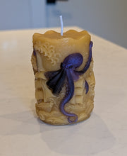 Load image into Gallery viewer, The Voyager’s Shadow - Octopus - Candle