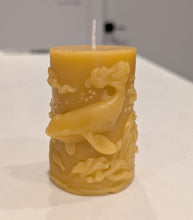 Load image into Gallery viewer, Echo of the Ocean - Humpback whale - Candle - Raven Stone