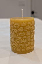 Load image into Gallery viewer, Whimsy Wick Monsters - Candle - Raven Stone