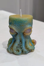 Load image into Gallery viewer, Submerged Reflection - Octopus - Candle