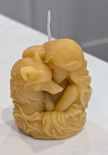 Load image into Gallery viewer, Untamed Connection - Candle - Wolf - Raven Stone
