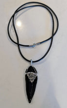 Load image into Gallery viewer, Triquetra Shadow-Stone - Arrowhead