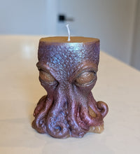 Load image into Gallery viewer, Fluid Intelligence - Octopus - Candle