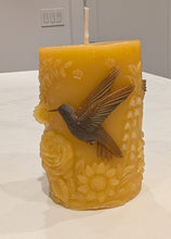 Load image into Gallery viewer, Golden Haven - Hummingbird - Candle