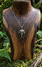 Load image into Gallery viewer, Arrowhead - Shadow Wing Talisman - Raven