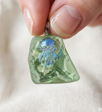 Load image into Gallery viewer, Frozen In The Flow - Seaglass &amp; Jellyfish - Necklace