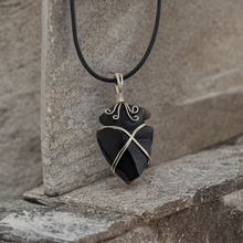 Load image into Gallery viewer, Arrowhead - Necklace