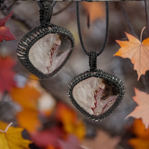 Red agate, Necklace