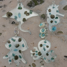 Load image into Gallery viewer, Ocean theme - Sun Catcher - Echo of a stone