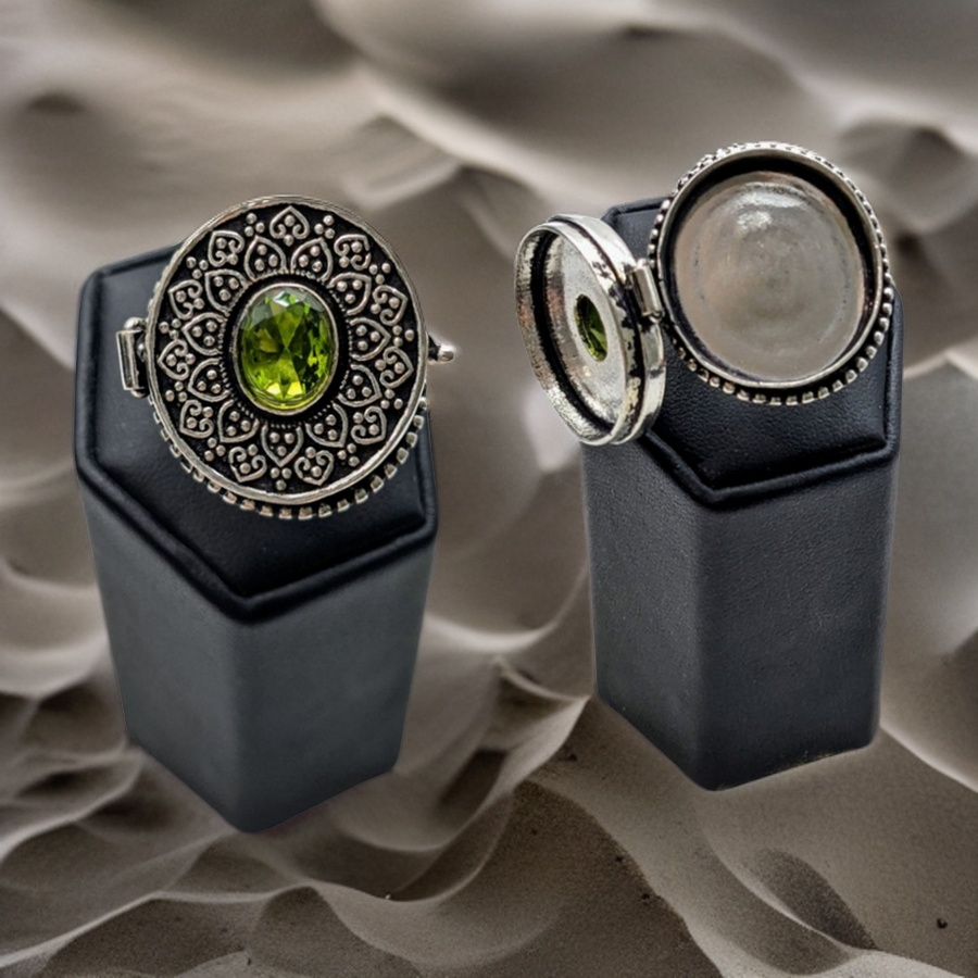 925 Sterling Silver, Peridot, Poison Ring