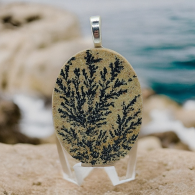 German, Psilomelane Dendrite Agate 40mm Pendant.