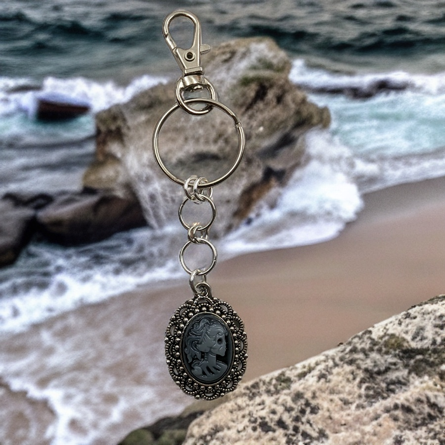 Keychain - Skull Cameo