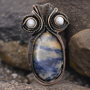 Copper wrapped, Sodalite & moonstone, Pendant