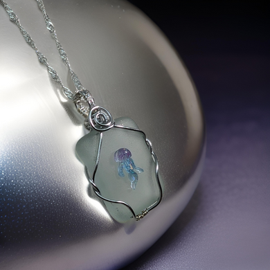 Jellyfish - Sea glass - Necklace