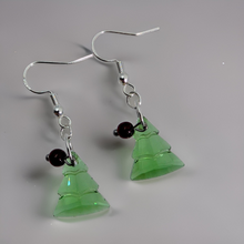 Load image into Gallery viewer, Christmas tree - Earrings