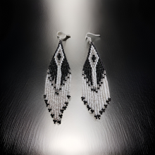 Load image into Gallery viewer, Beaded - Earrings