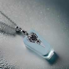 Load image into Gallery viewer, Raven - Sea glass - Necklace