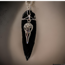 Load image into Gallery viewer, Raven - Arrowhead