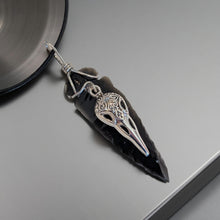 Load image into Gallery viewer, Raven - Arrowhead