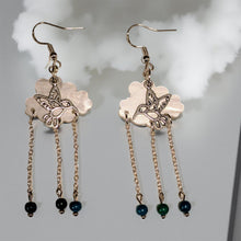 Load image into Gallery viewer, Humming bird in cloud  - Earrings