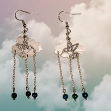 Load image into Gallery viewer, Humming bird in cloud  - Earrings